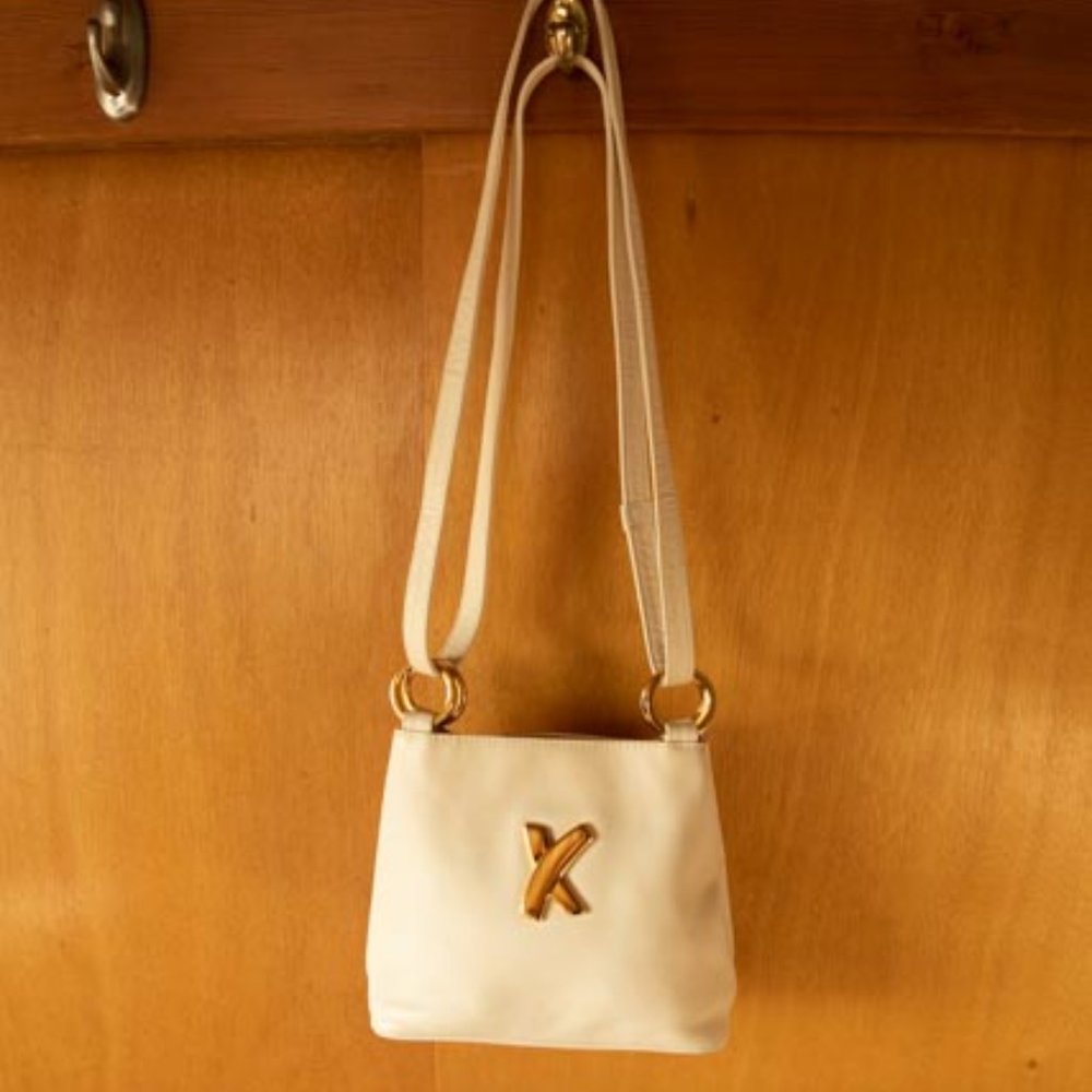 VIN Paloma Picasso Off White Leather w Gold Harware Crossbody Purse
